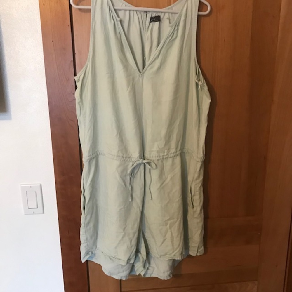 GAP denim chambray romper size zip up pockets tie waist XL